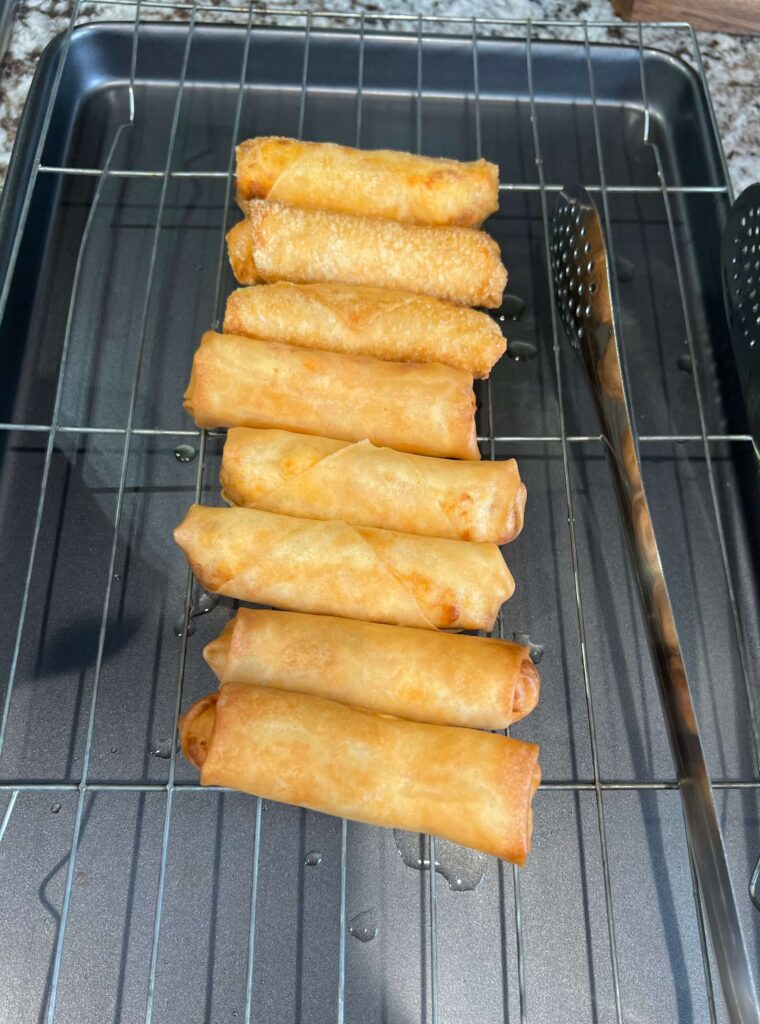 Buffalo chicken spring rolls 