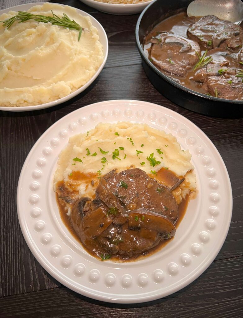 Steak with mushroom gravy 