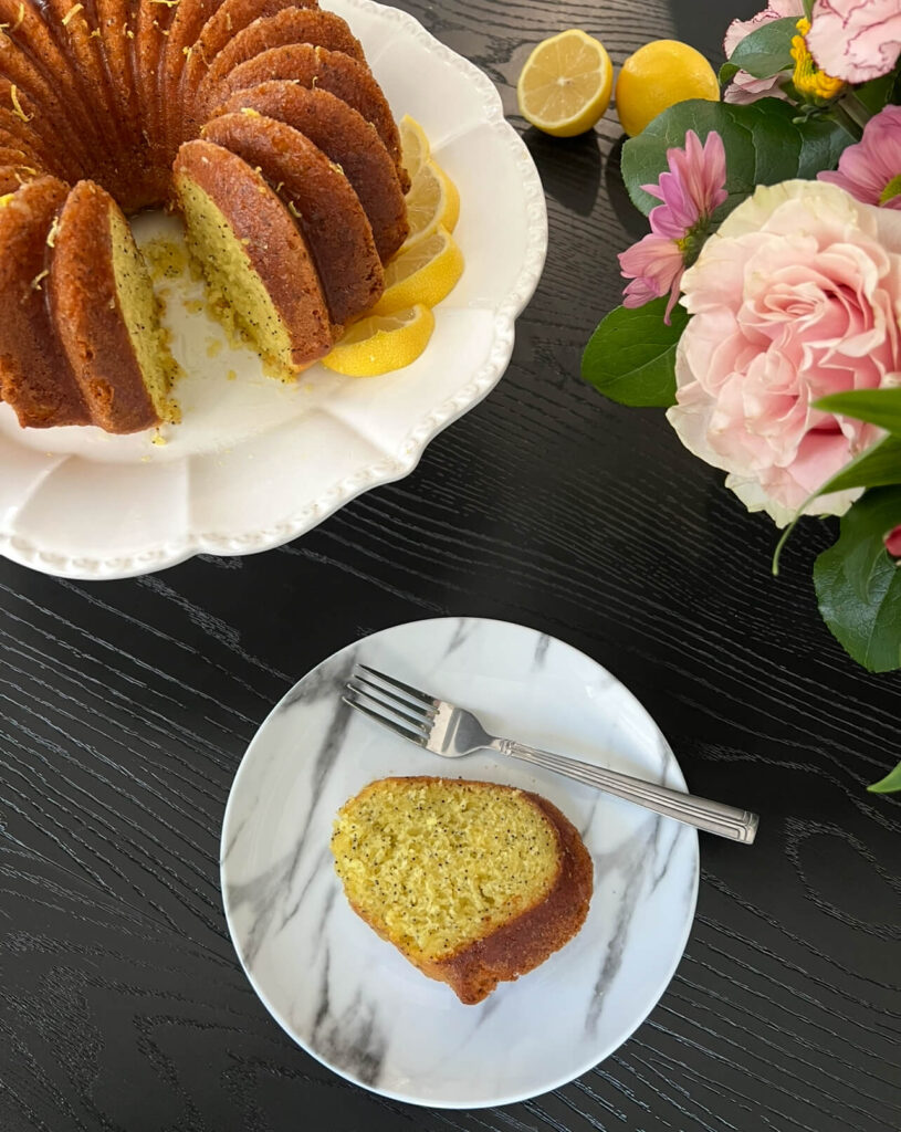 Baking and cooling the Lemon poppy seed cake